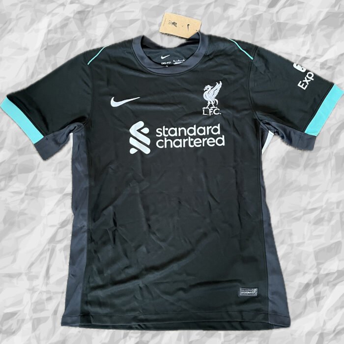 Liverpool 24/25 Hosté